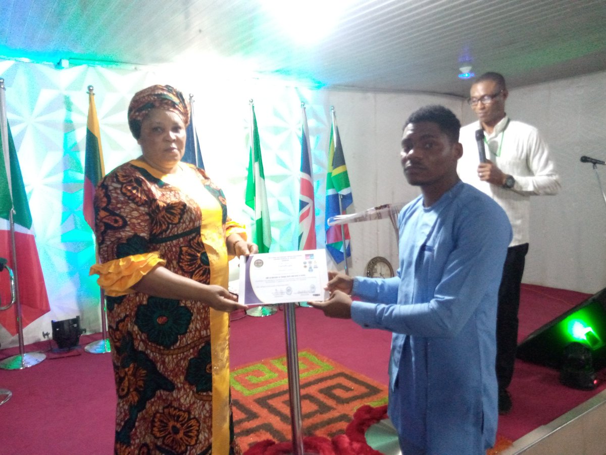 BirlandPM's tweet image. Live Awarding Ceremony of the Certificate of Completion Free Online Short Training Courses by #Canopylab thru @uniagsfmi @KutaiPeace @birlandgov #MediteraneanFoundation
#ForTheSurvivalOfTheAfricanMigrants