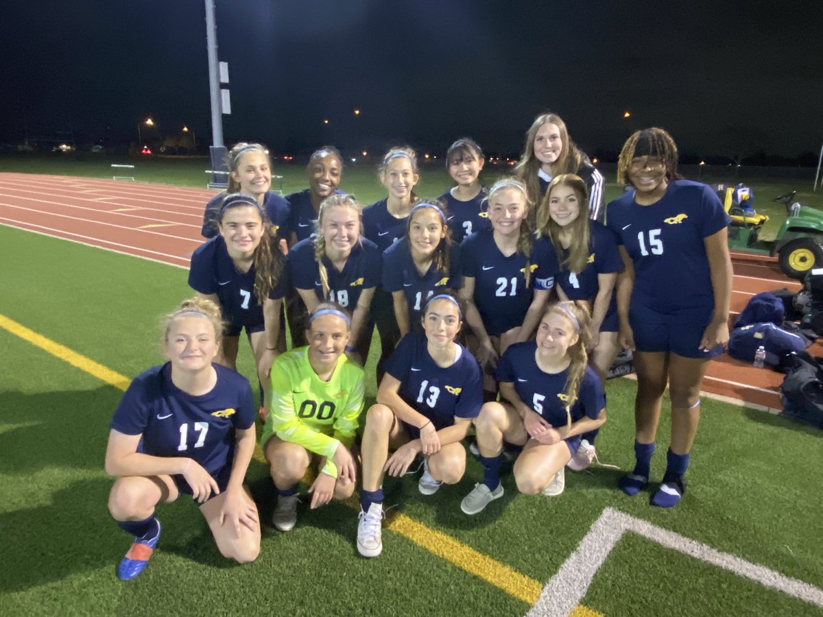 Our Junior Varsity team played a great game with fantastic work by all. 
Great win girls!

⚽️⚽️⚽️🎩Eide Dispensa 
⚽️⚽️ Jillian Soliah 
⚽️ Lexie Ryan
⚽️ Kennedi McPhee
⚽️ 🅰️Marcela Fasci
🅰️🅰️ Lauren Russell
🅰️ Lauren Buerger