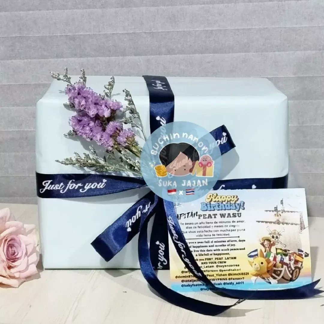 bl_tefy's tweet photo. Gracias a todas las que nos apoyaron con este proyecto de cumpleaños para Peat 🥺❤️ nuestro regalito ya está entregado quedo muy lindo 😭❤️ sin ustedes no sería posible, gracias mis babyFeat y CaptainPeat ✨@fort_peat_LAT @peatwasu

#OncePeatFirstBDParty #CaptainPeat https://t.co/Uh7hmWfrh1