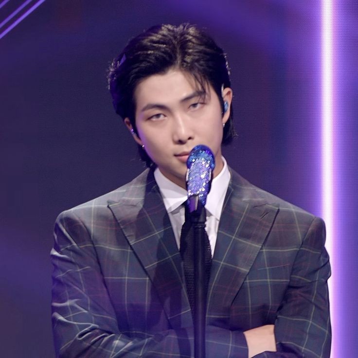 detailsofrm's tweet photo. I vote #RM of  #BTS for #TOP100KPOPLEADERS https://t.co/2tevRgshCf