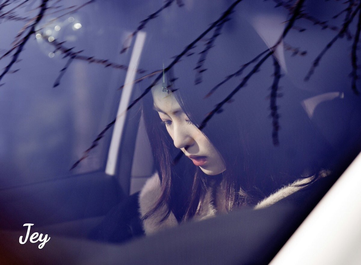 seulrenething's tweet photo. Joohyun unnie 🥰 https://t.co/C2IhGrhp0C