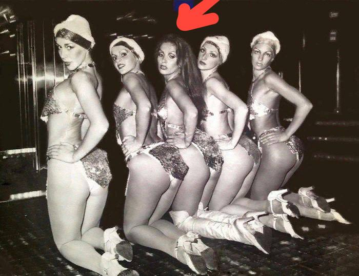 Трудовые будни кормилицы советского/русского народа Лаймы Вайкуле в варьете ресторана «Юрас перле». Юрмала. 1982 год.