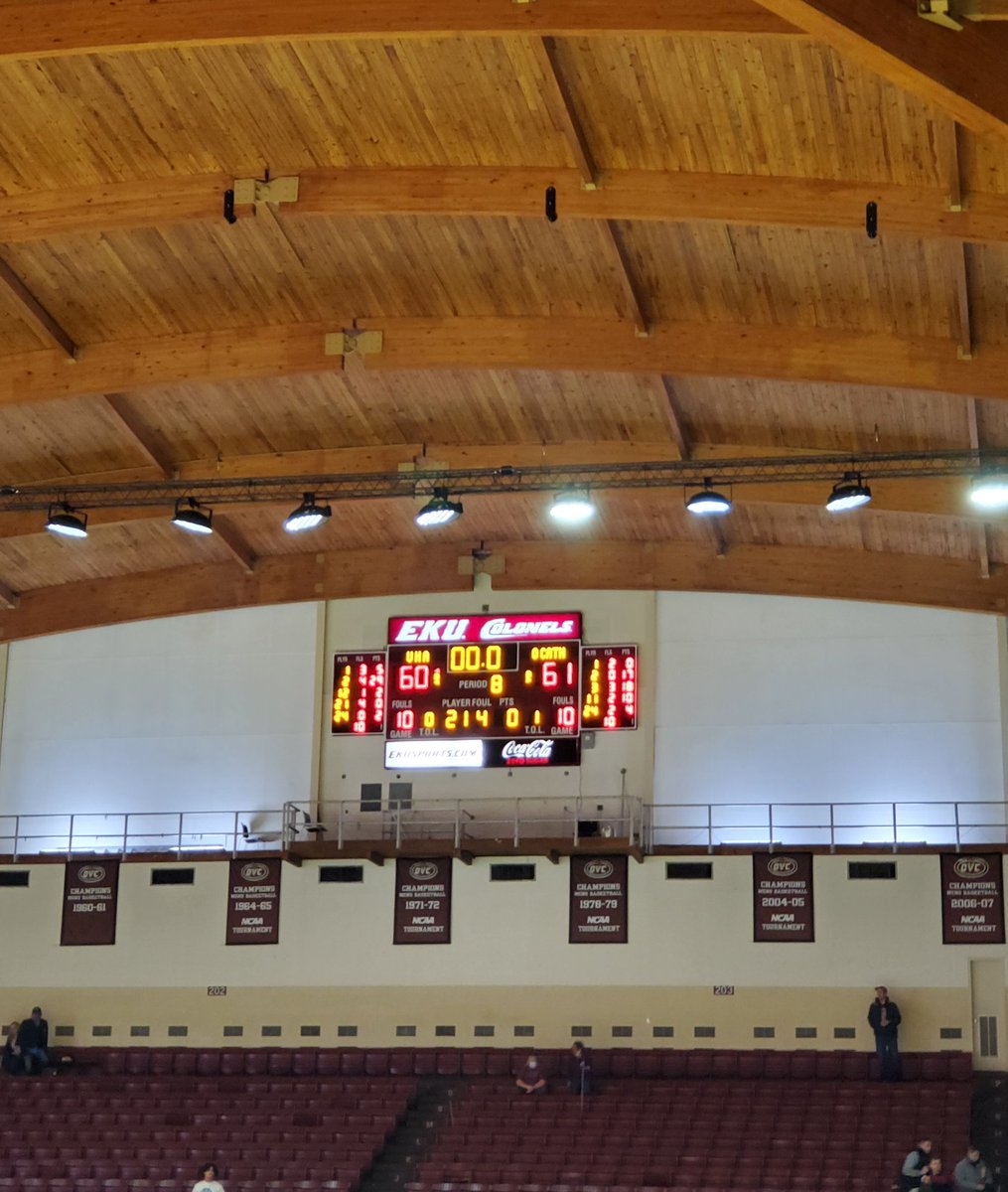 Final! After 4 OT we have a winner

Owensboro Catholic: 61
University Heights: 60

#KYALLA