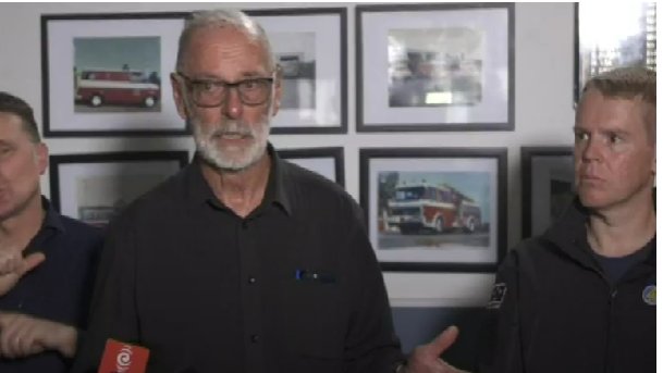 kristanoutagate's tweet photo. 'Some of those houses shouldn't have been where they are' moment.
Look at #chippys face
#StateofEmergency
#allrainnowayne https://t.co/wK099YSSpo