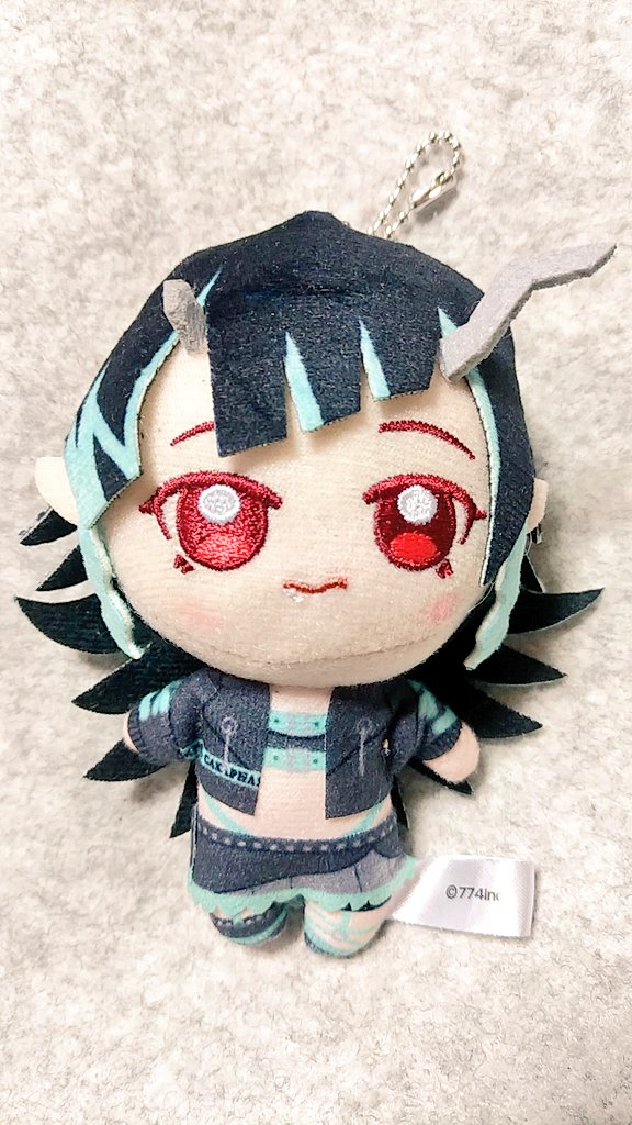 獅子王クリス 「GiGOからくりしゅぬい届いた!!! 穢れを一切知らなさそうな純粋な瞳をしている」|🗼茶器。🍹🐧❄のイラスト