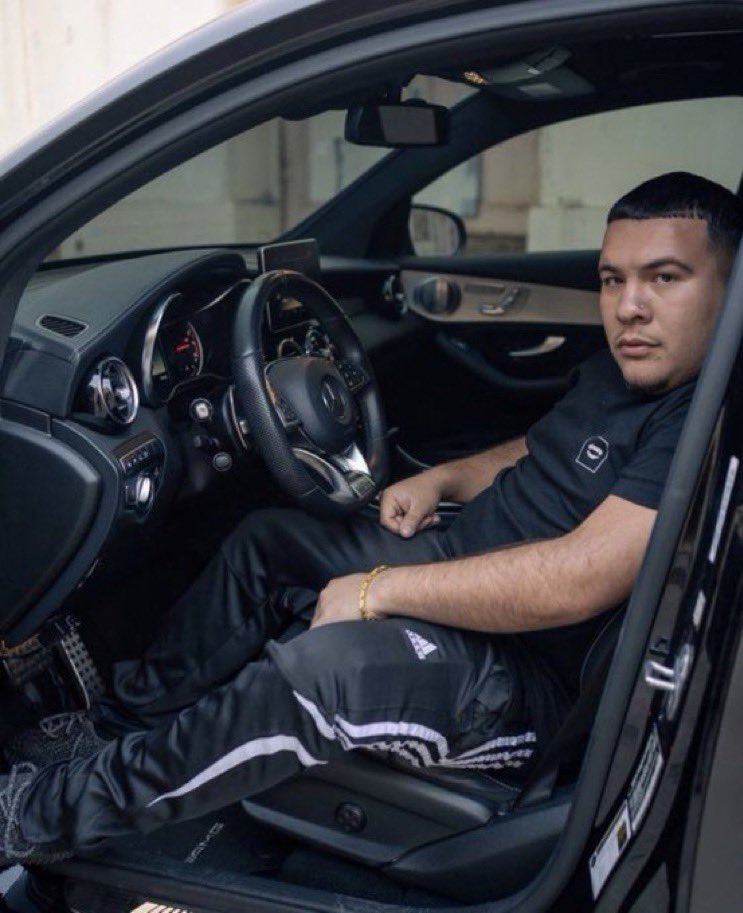 V ☄️ tweet media