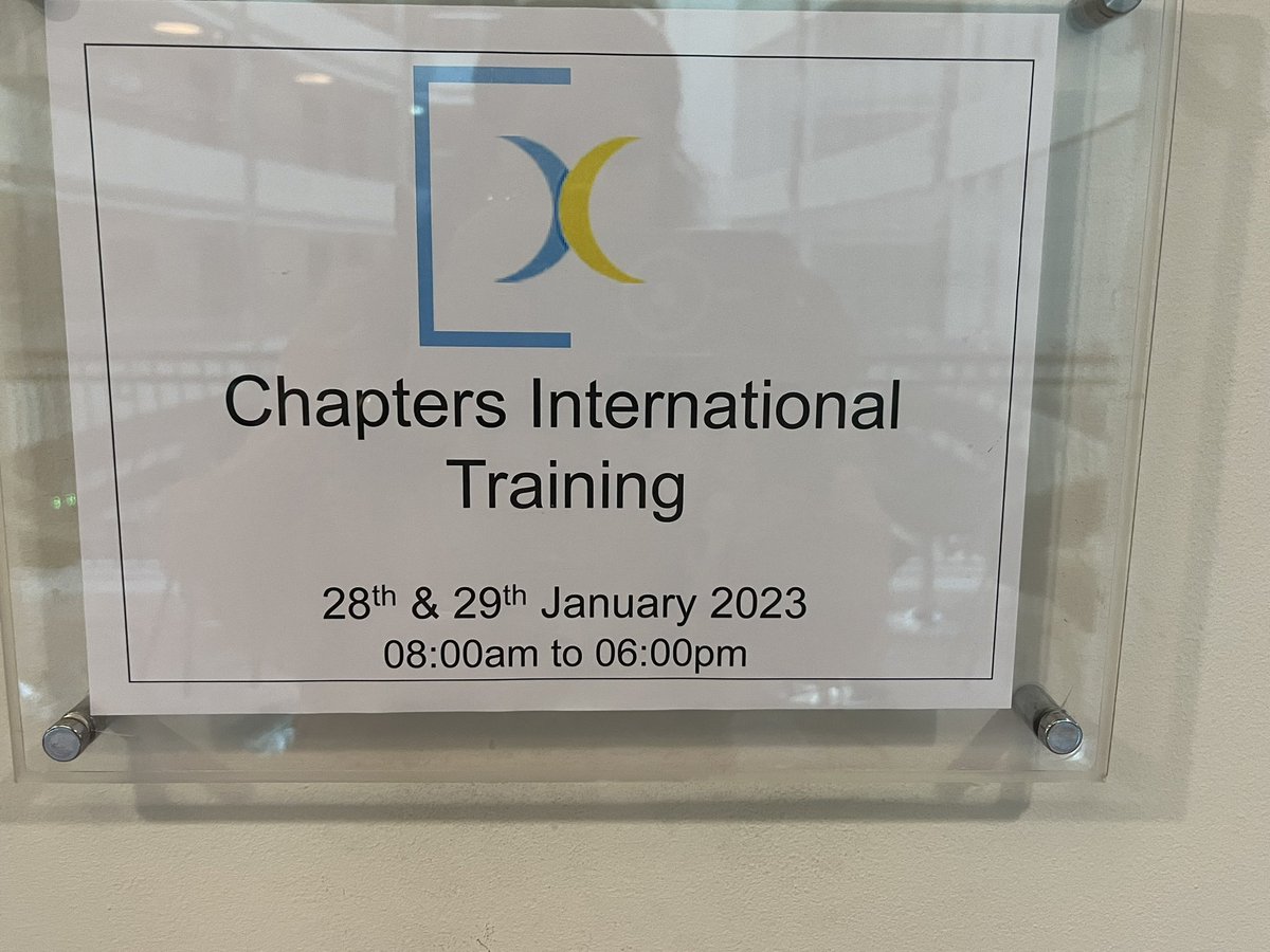 ChaptersInt's tweet photo. Our first in person workshop for the year with @kjinquiry in #Dubai on her new book Getting Personal With Inquiry Learning #GPWIL #chaptersconnect #inquirybasedlearning #inquiry #inqirymindset https://t.co/NbW3lELziF