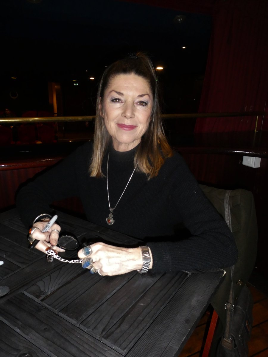 Stephanelive34's tweet photo. Rencontre avec Dominique Troyes lors de la projection de "Le femme objet" au Cinéma Club de l'Etoile Paris 27 janvier 2023 #dominiquetroyes #marilynjess #lafemmeobjet #agedorducinemax #cinemafrancais #cinema #pulsevideo #pulseedition @marilynjessbook @Pulseedition https://t.co/n8xejExwlj