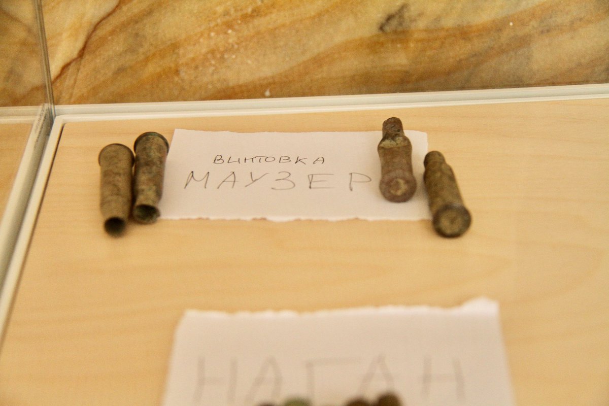 В Екатеринбурге нашли останки около двух тысяч людей, убитых на полигоне НКВД. Впервые за 30 лет археологи провели большие раскопки рядом с Московским трактом, где еще в советское время находили могилы приговоренных к расстрелу. Вот что об этом известно. itsmycity.ru/2023-01-27/vek…