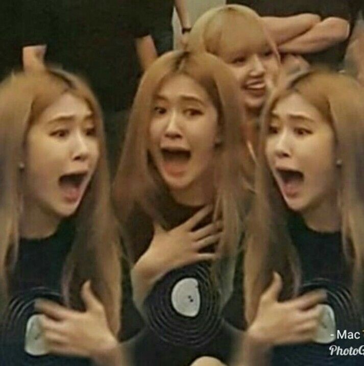 BLinkSarix's tweet photo. MUTIIIIS
Me acabo de ver la película de ANÓNIMA y en la parte final, después de ese beso de "Anónimos" PONEN LOVESICK GIRL AHHHHH
#lovesickgirl #BLACKPINK #anónima https://t.co/yUZV0ZqlIp