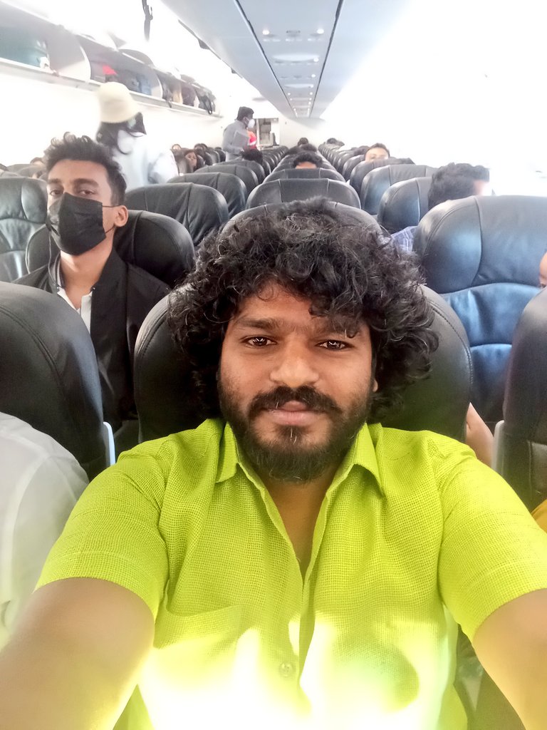 DhamuM17's tweet photo. Travel with my friends Air Asia flight at kempegowda International airport in Bengaluru  ✈️ https://t.co/0L9EiiOU98