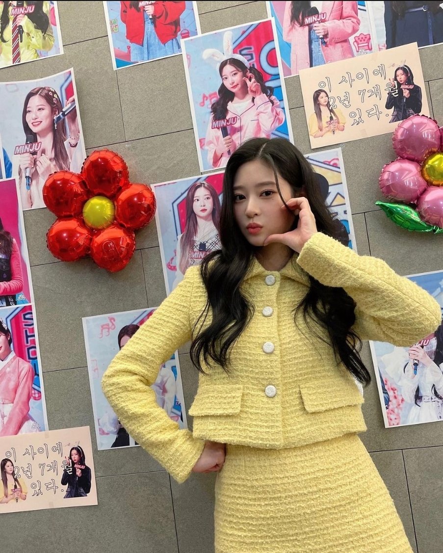 DayColorless's tweet photo. [230128 - IG Update][#김민주📮]

Updated by management_soop Official IG:
https://t.co/88rLBtEhS1

@minju_official_
#김민주 #민주 #KimMinJu #minju
#IZONE #아이즈원 Love and Share, our love https://t.co/zo0kqSfvT7