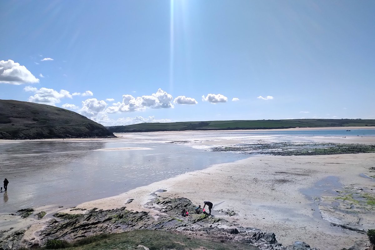 Rockpooling in April on #DaymerBay #Cornwall