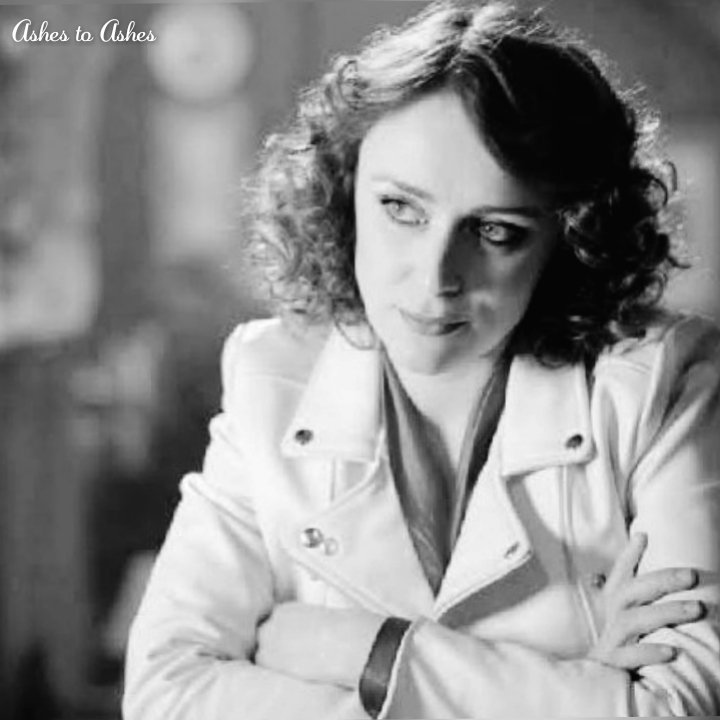MariaSa21016180's tweet image. @HawesFans @ccmilk6 .good and cold night lives.  #Keeleyhawes is none other than #Alexdrake in series 1 of ashes to ashes 2008-2010) beautiful.  #Ashestoashes #BBCone .💋👌I love you with the strength of the mountains.❄❣