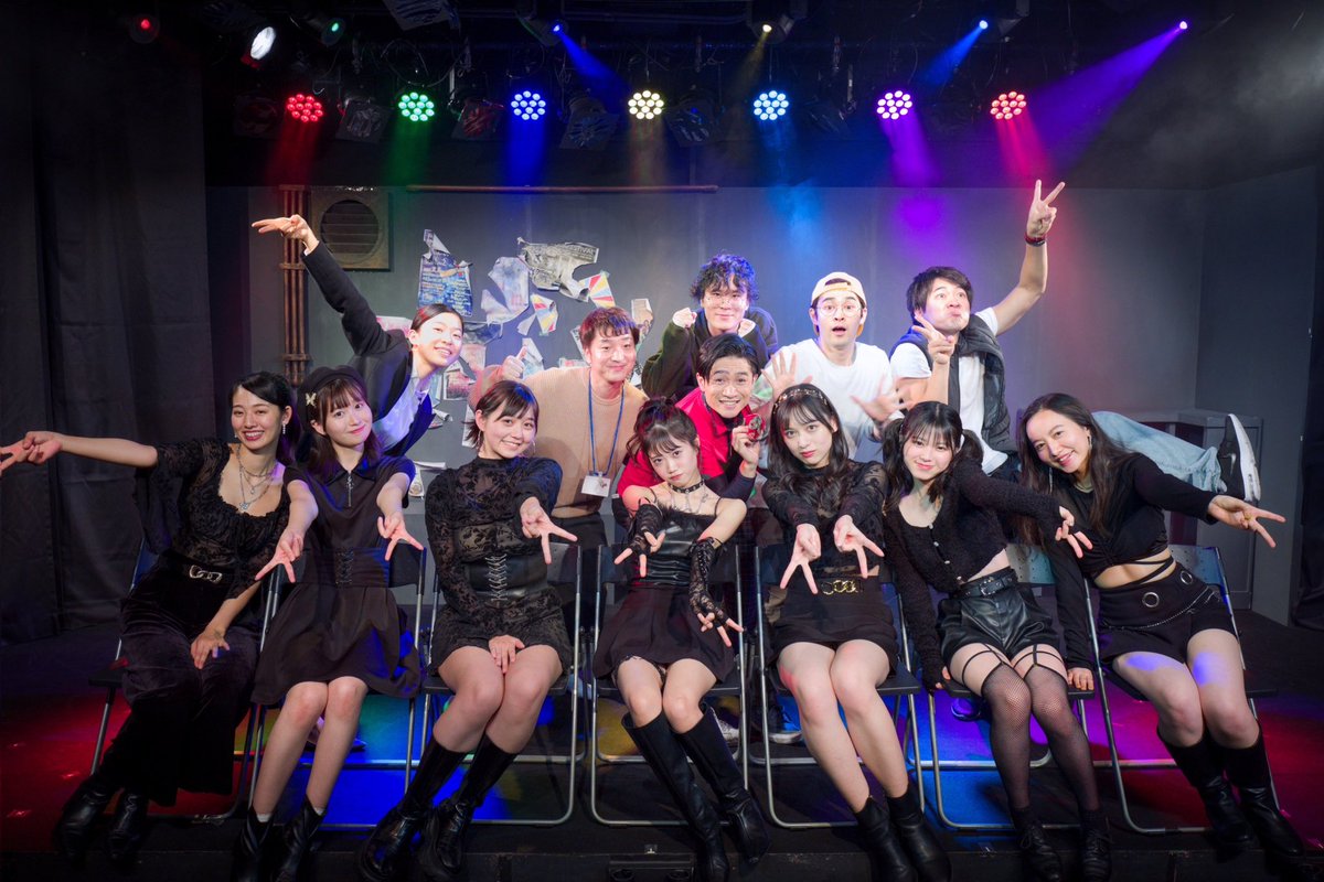 FULLFLASH_films's tweet image. あけましておめでとうございます。
昨年の舞台のご挨拶が大変遅くなってしまいました。ご来場まことにありがとうございました。（長くなりましたので続きは画像にて‥！）
本年もFULLFLASHにとって新たな挑戦の一年となりますように、皆さまどうぞよろしくお願いいたします🐭
instagram.com/p/Cn8mRpVLA24/