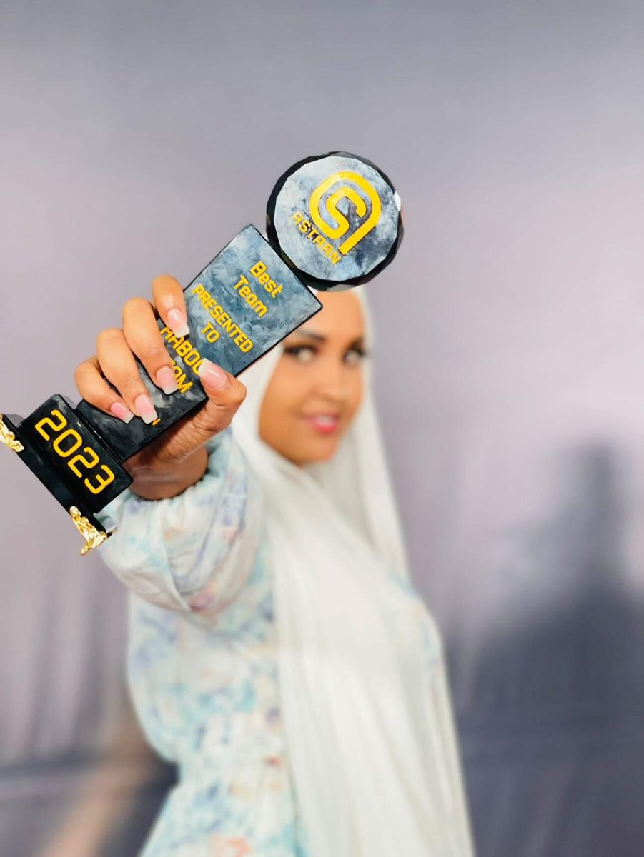 Sadia_Elmi1's tweet photo. Congratulations 🎊 darling Ashwaq Siraji aka Haboon.
the best somali tv show ever #Haboon. You deserve this award and more mamo. 👏 Well done 👏 https://t.co/DZ7KhihePa