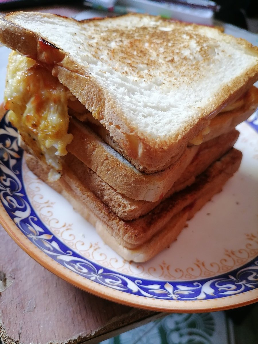 feemcatdj's tweet image. #Lucene​ @LucenePLG
 พี่เน่ครับผมหาอะไรกินใด้แล้วครับ​ (ผมสิคิดฮอดเอื้อยจังเลยครับ)