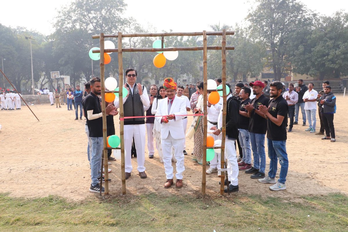 vc_nau's tweet photo. उत्कृष्टता, उदारता, समानता, सद्भावना व सौहार्द का परिचय देते हुए माननीय कुलपति डॉ जेड. पी. पटेल ने NAU, Navsari के क्रिकेट मैदान में सभी अधिकारियों और छात्रों की उपस्थिति में 'चतुर्थ श्रेणी और सामान्य दैनिक वेतन भोगी कर्मचारी के लिए “ क्रिकेट टूर्नामेंट-2023” का उद्घाटन किया। https://t.co/XgznzsL8uu