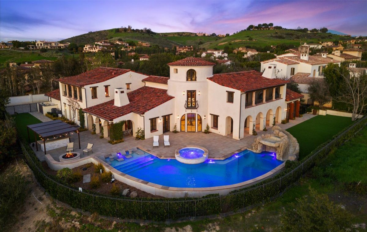 MySoCaAppraiser's tweet photo. Albert Pujols is listing his Irvine mansion for $9.98 million
#losangeles #california
https://t.co/l5kAlWOPCa
MLB legend Albert Pujols is moving on after his retirement, putting his longtime mansion in Irvine on the market for $9.98 million.Interested buyers will need... https://t.co/F8FNEs90dL