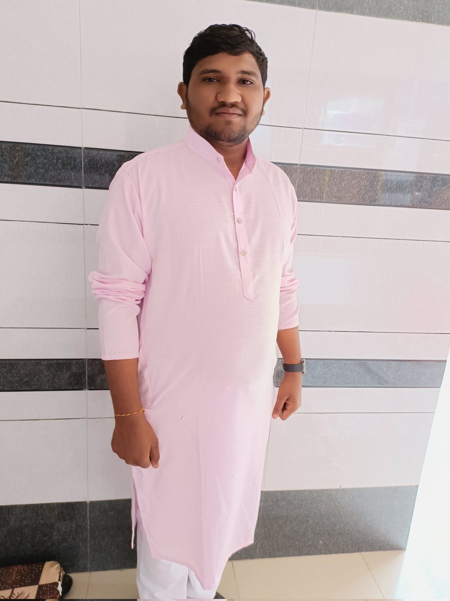 dr_rangpara's tweet photo. આ માણસમાં એક ખરાબી છે"ધર્મેશ"
સીધો સાદો આ માણસ ફુલગુલાબી છે https://t.co/kcwvFQxEbk