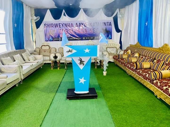 CawedAhmed's tweet photo. Madasha uu ka furmi doono shirka aayo ka tashiga ssc.
#SSCGENOCIDE
#terroristout
@EGaraad_ @HodoMure @JamaAhm091233 @Khayrejannaale @Mdualee @MohamoudGaildon @NaasirBoobe @NadaAli4Somalia @sawdamahmou @qoraa_somali_ah @SomaliAwil https://t.co/fFjb0vIO4Z