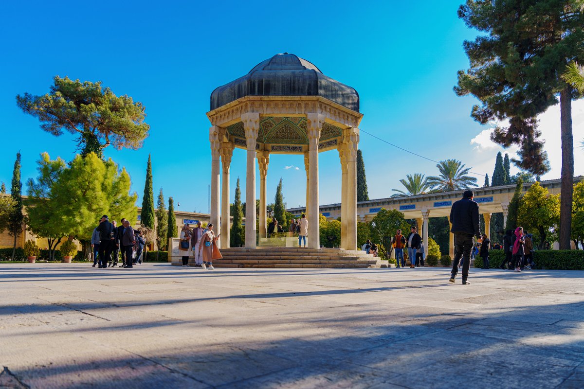 saeidmoments's tweet photo. gm gm 

from Hafez tomb , best place to be with yourself for a while https://t.co/2n2zfEr1TN