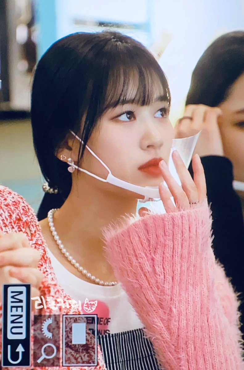 230128 카페 이벤트 프리뷰 3

고마워요 

#위키미키링이_함께한_2000일
#엘리 #Elly #정해림 #위키미키 #WekiMeki