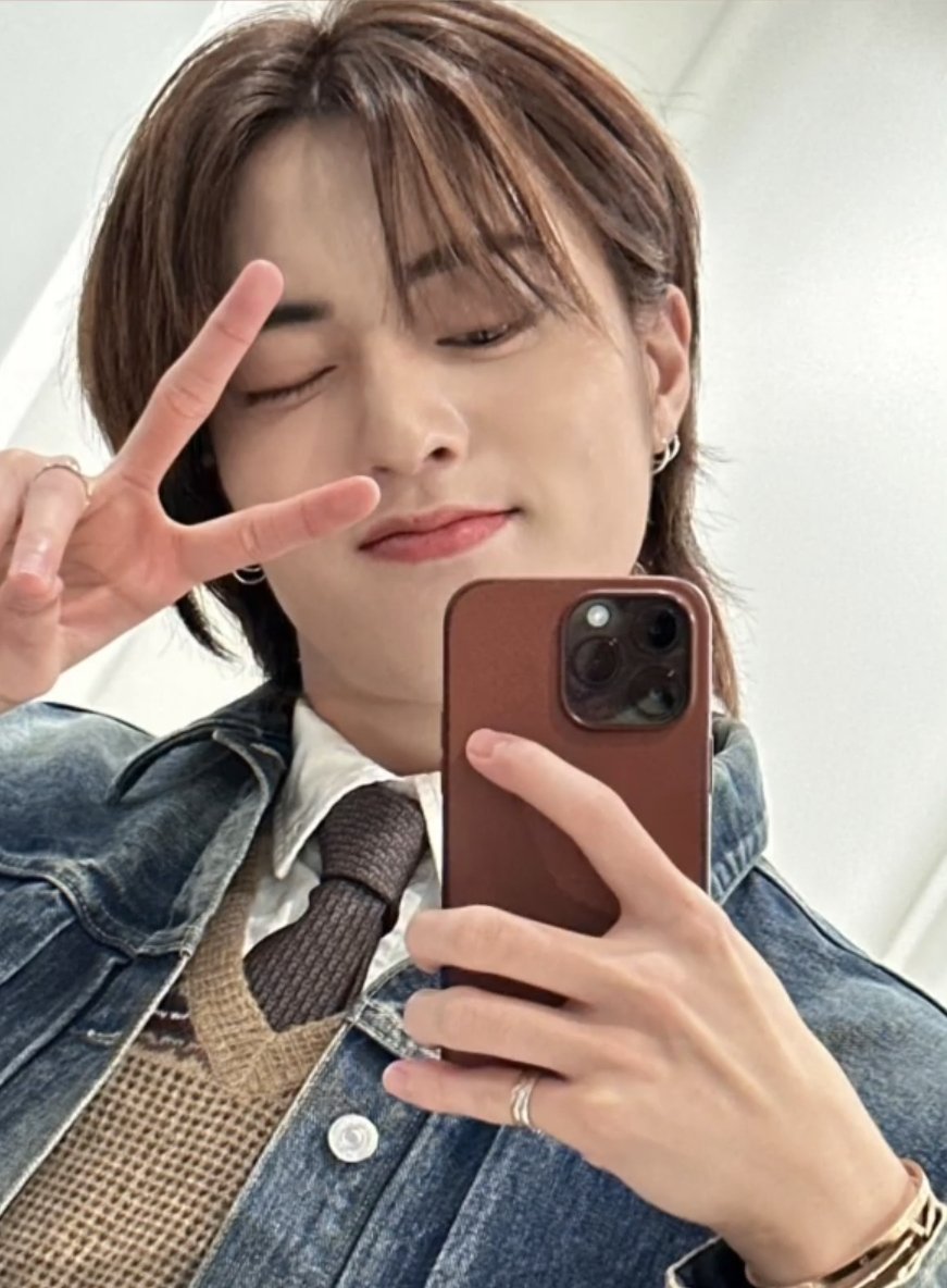 FninhzDaIAIpL-M?format=jpg&name=medium