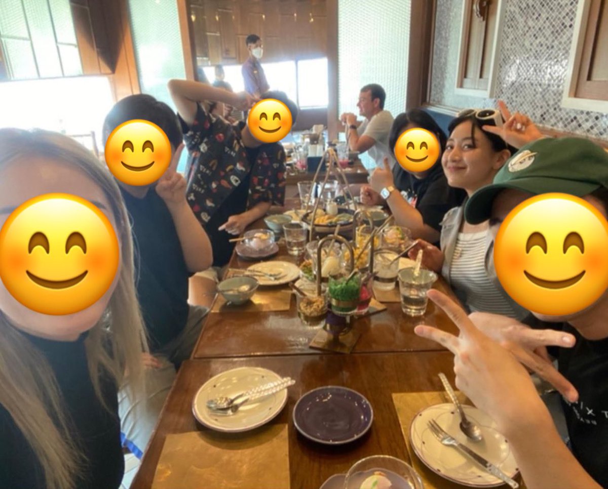 pinkdoggo29's tweet photo. 230127 🦄📸

JH at Thailand with JYP personnel

“Jihyo who came to Thailand on a sudden vacation 
Please come more often for Thai ONCEs🙏🏻”

#JIHYO #TWICE #트와이스 https://t.co/z4HXzru8tA
