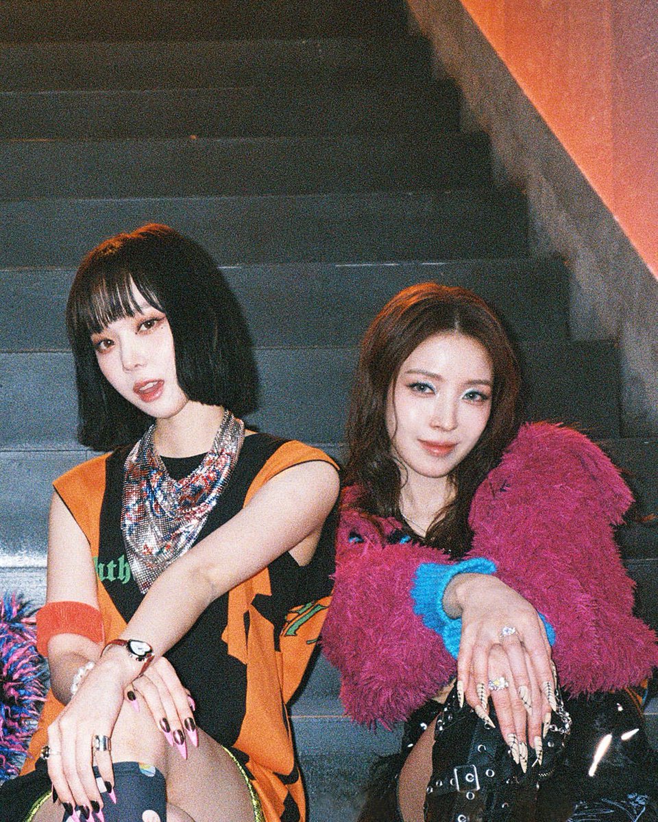 gotstgrm's tweet photo. [INSTAGRAM POST]

GOT the beat 'Stamp On It' MV Behind Photos🙂❤️‍🔥

#GirlsOnTop #GOT #걸스온탑
#G[...]
https://t.co/wC1rNw7UAp

@GirlsOnTop_SM #GirlsOnTop #걸스온탑 #GOT_the_beat 
230128 · 16:24:35 KST https://t.co/Ku9QPJSkMU