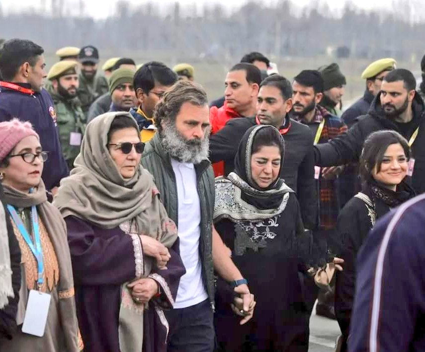 SalmanNizami_'s tweet photo. Given the flop show of Bharat Jodo Yatra in J&amp;K, Mr Rahul Gandhi was forced to join the hands with PDP, which has blood in the hands of Kashmiris. The bonhomie seems unrealistic, only to secure political gains over the dead bodies of innocent Kashmiris. SHAME! #BharatJodoYatra https://t.co/3f10NhPQiW