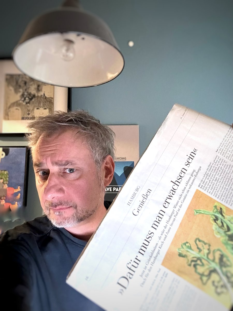 Naaa…alt genug für Grünkohl? 😮😄 Finde es raus, in der Hamburg Ausgabe der DIE ZEIT! Im Gespräch mit Journalist Florian Zinnecker: "Grünkohl - mal ehrlich, Herr Paul, muss das sein?" 

Und für alle Grünschnäbel*innen: meine Grünkohlkochschule hilft: stevanpaul.de/nutriculinary/…