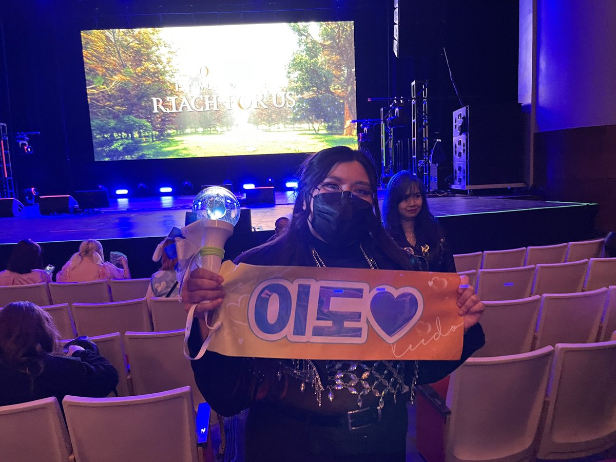 taeyongiesprout's tweet photo. ONEUS 01/27th ๐ฅฐ
Got to see them for the 3rd time ๐ฅนโจ๐
#ONEUSinFortWorth #ONEUSinDallas #ONEUSTour #ONEUS #ONEUSReachForUs @official_ONEUS https://t.co/n5cID2T2rc