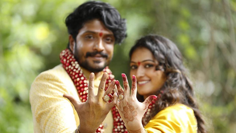 bheemaray6's tweet photo. Finally My most loveable dear @HariPrriya6 got married,Congratulations on your wedding!ππ You both look good together.Lots of love today and forever From Vijayapura, your beauty, kindness is amazingβ€
@ImSimhaa
#haripriya #UrTruefan https://t.co/HxBtFikrGs