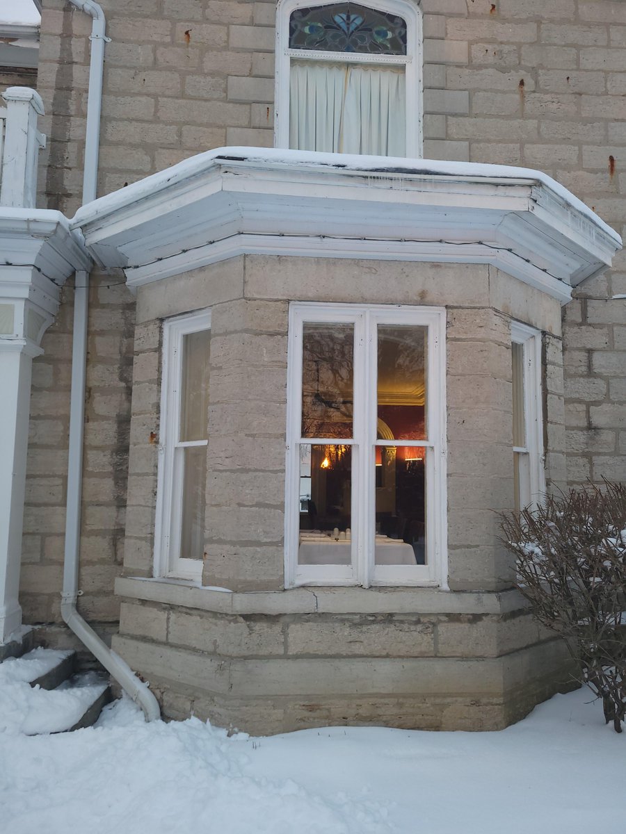 Westover_Inn's tweet photo. I love January functions at the Inn. It's the only time of the year when the sun cracks the horizon and shines directly in the red bay window, filling the dining room with a warm glow, as we set for a very special day. #westover #westoverinn #weddings #stmarysweddings https://t.co/kiU1ZyyaUw
