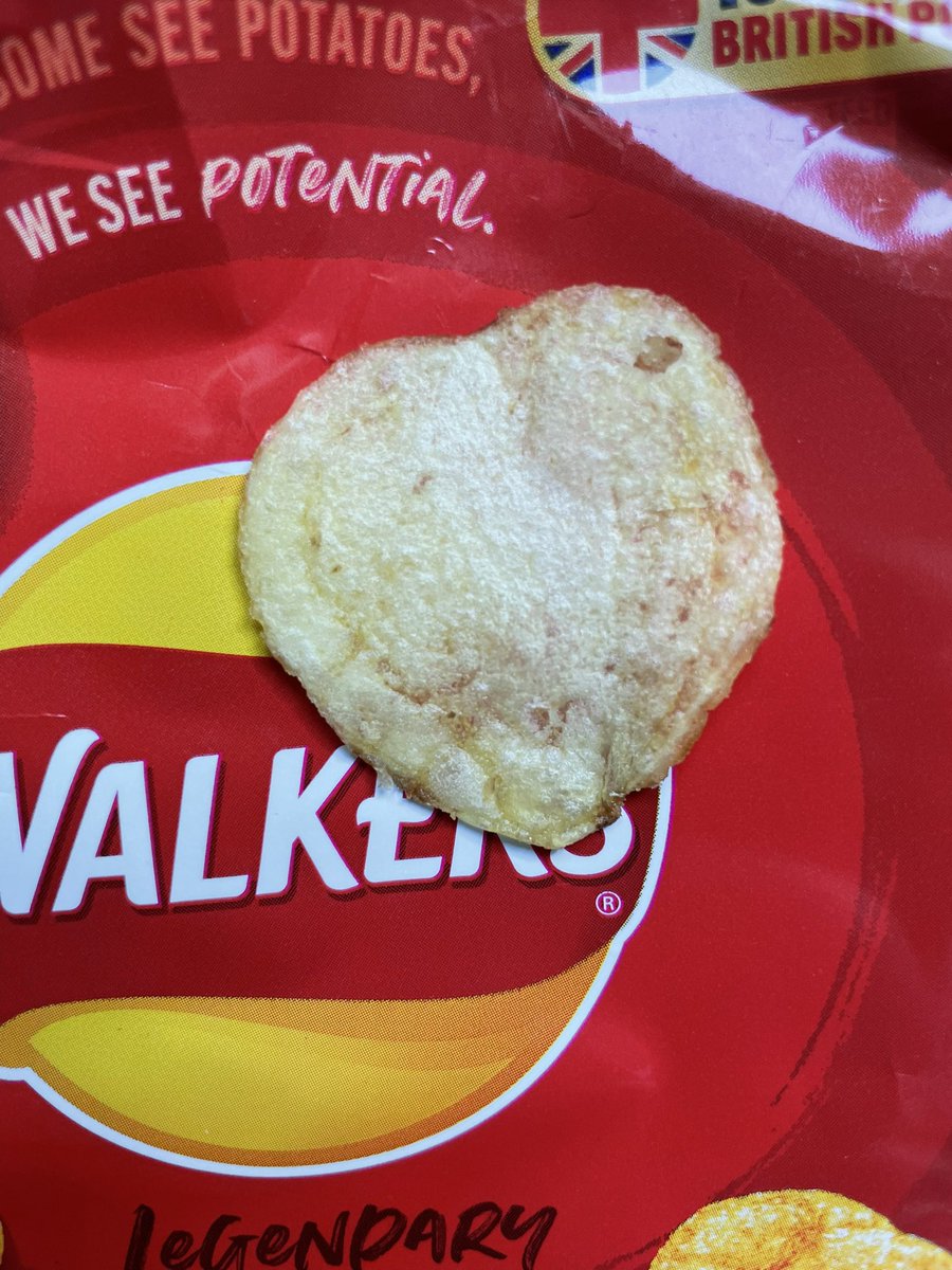 LincsUK's tweet photo. @walkers_crisps ❤️ #lovefromwalkers https://t.co/EXaFhon5yJ