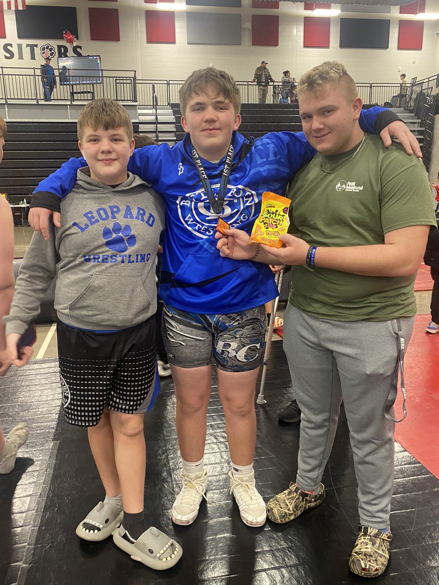 MicahWard2008's tweet photo. Peach State League 220 Champion! https://t.co/8xzW0CLyUP