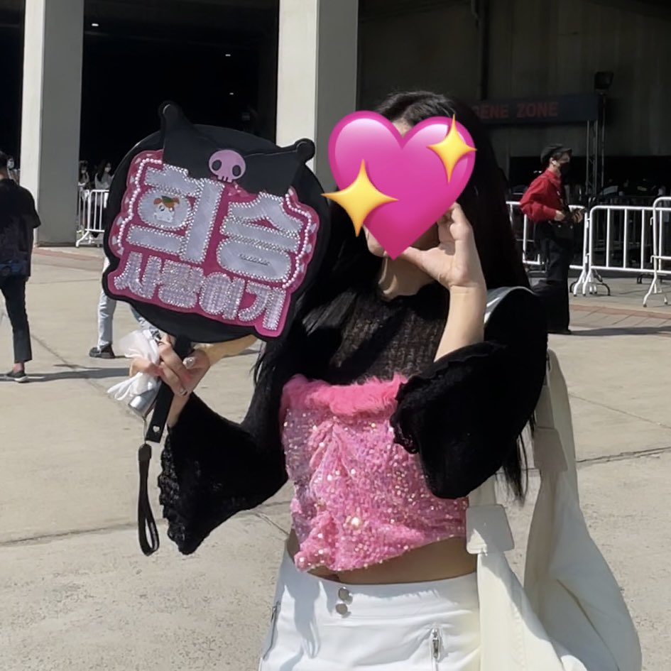 cherybae's tweet photo. คุ้มกับที่อดหลับอดนอนทำป้ายสุดๆ
 #MANIFESTO_IN_BANGKOK #희승  #heeseung https://t.co/0EQP1dGu8v
