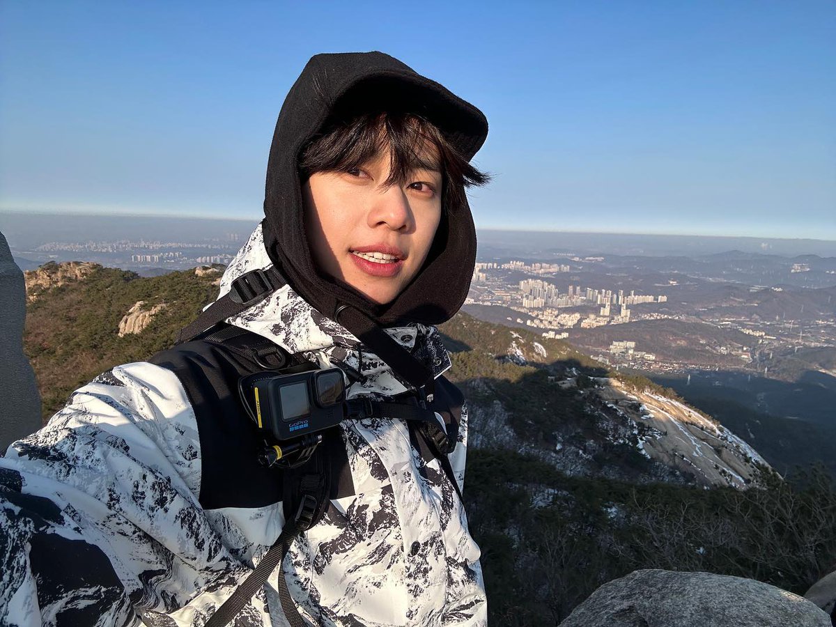KDH_archive_'s tweet photo. 230128 AB6IX 공식 인스타그램 업로드 

아유 높다😁😁 

🔗 https://t.co/PQVDLnYPoB

#AB6IX #김동현 https://t.co/gAmXAVFSyd