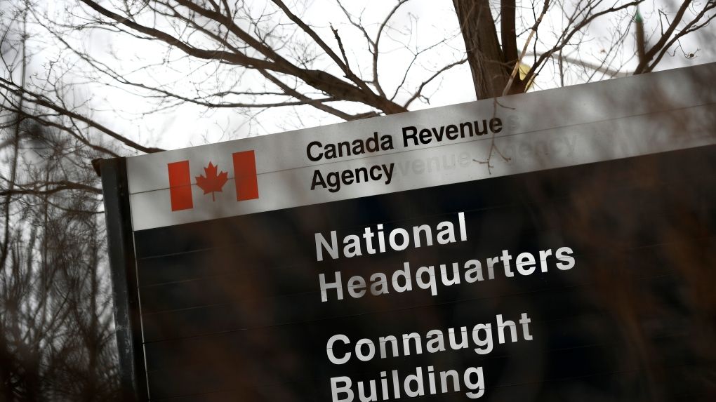 CTVNews's tweet photo. CRA head says it 'wouldn't be worth the effort' to review all ineligible pandemic payments https://t.co/Dhp2fk3hG4 https://t.co/lHZnX0R4oe