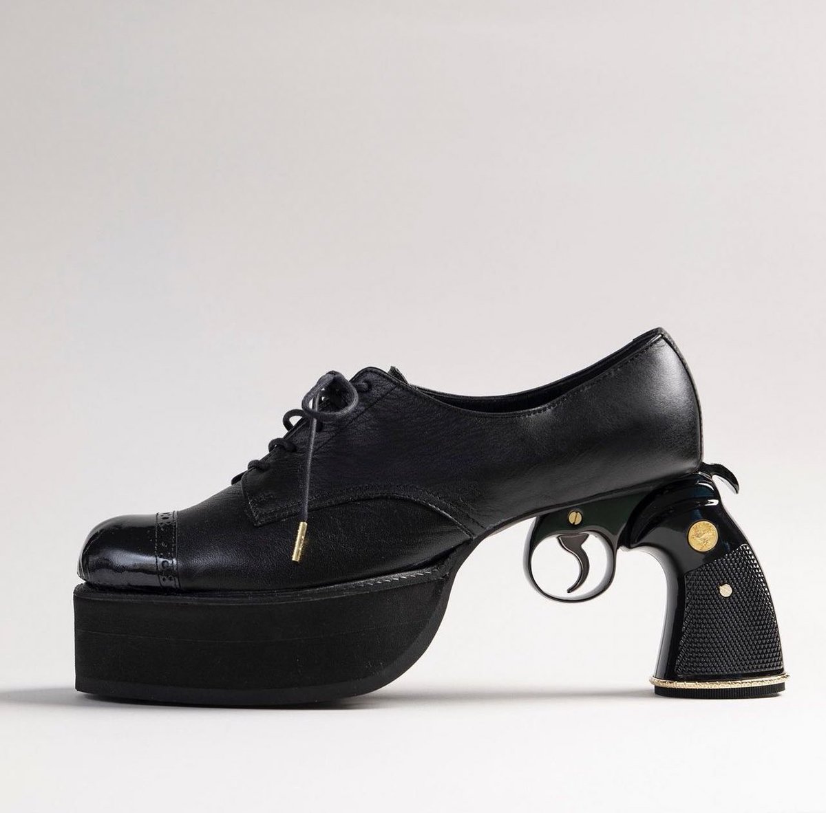 StreetFashion01's tweet photo. Unique Footwear by Japanese Brand HA | ZA | MA (2023) https://t.co/wnaEHJ4WbU