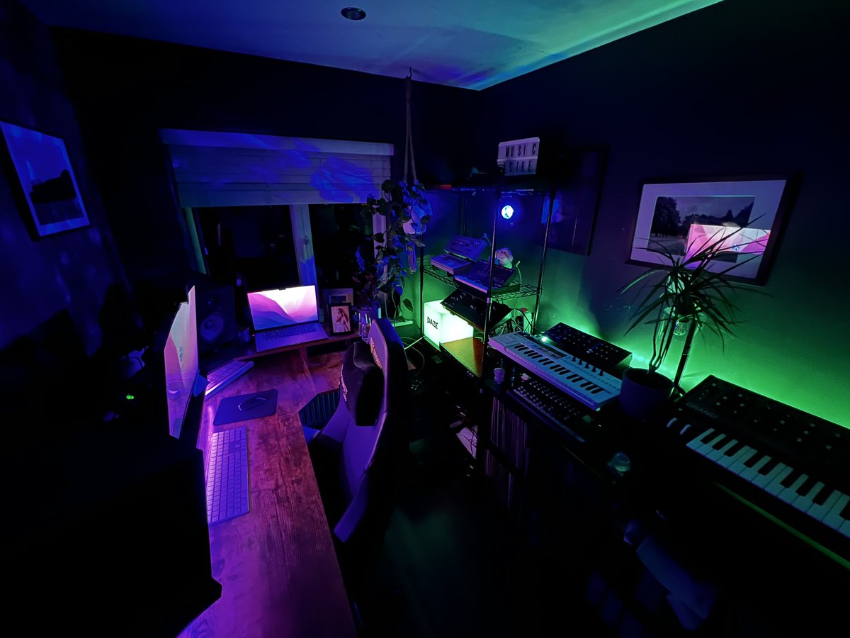 SamiCapaldi's tweet image. Taking a moment to appreciate where I started when I started creating my studio back in 2013 to where I’m at now 😍 it’s not by any means a professional studio but it’s my little space and it’s a vibe 💜 #producerlife #HouseMusicAllLifeLong