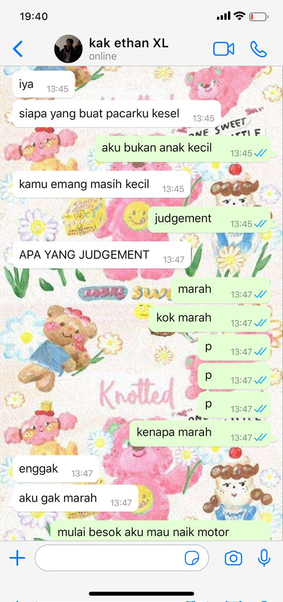 sheesloves's tweet image. — 𝒫erfect yellow

; a light relationship when your boyfriend considers you everything, the reason that made his smile, and his favourite person. when he look at over you, and see sunshine—

basically, you are the universe.

lee heeseung from enhypen AU by ©sheesloves