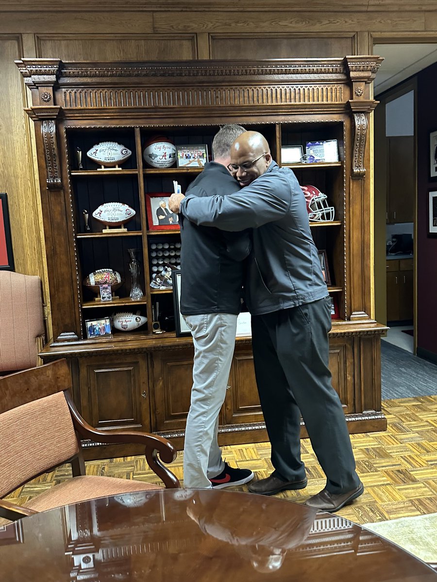 Greg_Byrne's tweet photo. We also awarded our first  @UA_Athletics, #BuiltByBama award for 2023!

Theo Bruinton from our facilities and ops team is a rockstar.  His outstanding work ethic and positive attitude shines through everyday.  We appreciate you Theo!  #RollTide 🐘 https://t.co/iKwoOQd8mD