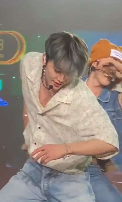 the813Degrees's tweet image. เว่อมากเสี่ย