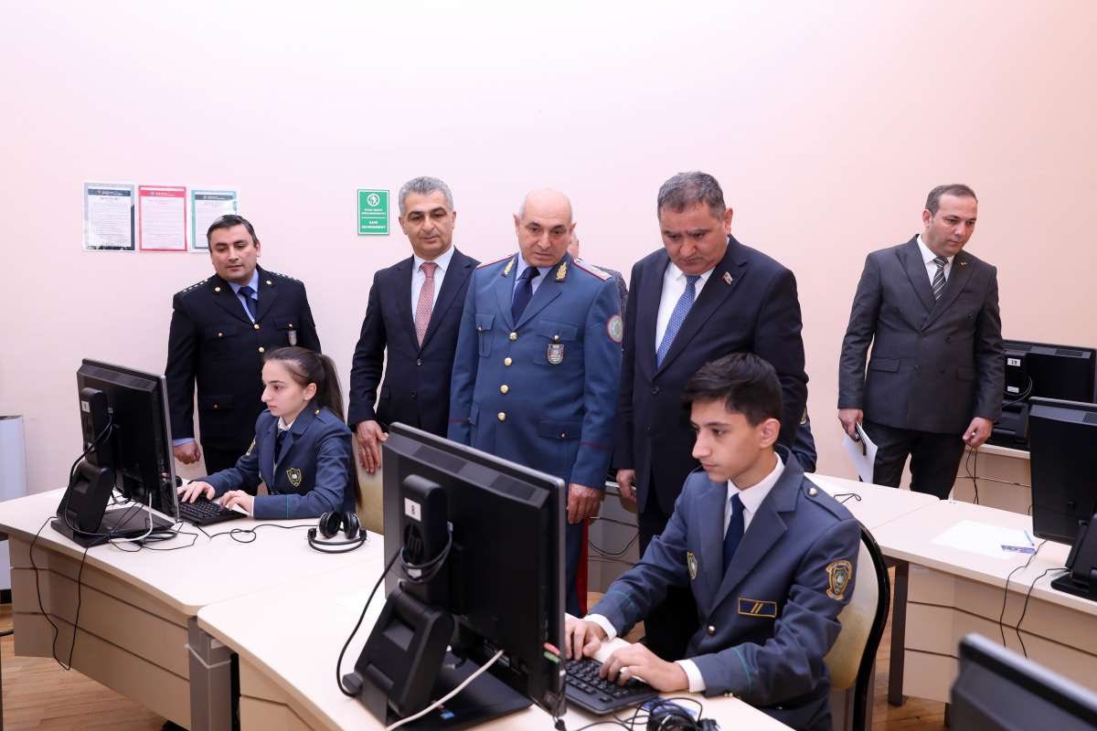 Elm və Təhsil Nazirliyi yanında İctimai Şuranın üzvləri Dövlət Gömrük Komitəsinin Akademiyasında imtahan prosesini izləyib, ali təhsil müəssisəsinin fəaliyyəti ilə yaxından tanış olublar.

Ətraflı: customs.gov.az/az/faydali/xeb…