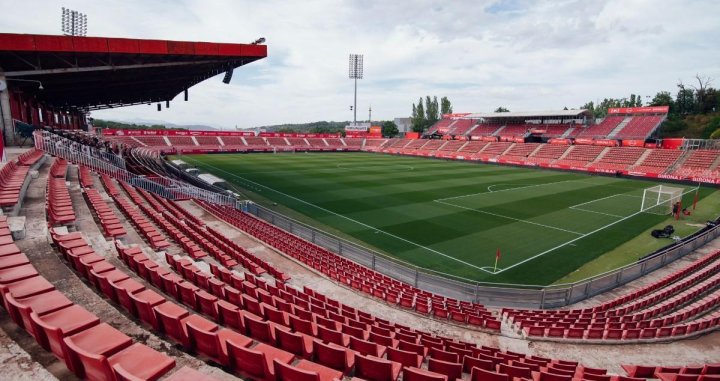 EsportsRAC1's tweet photo. #RAC1Migdia | ⏰ 14h-15h 🎙️ @aurorarodgon i @Albert_FF

📌 Aragonès defensa les cessions pels pressupostos
📌 Mor el filòsof polític Xavier Rubert de Ventós

⏳ Última hora del Girona-Barça
⚽️ Derrota de l'Espanyol a Almeria
🎾 Sabalenka guanya l'Open d'Austràlia https://t.co/XXq9NJM6p2