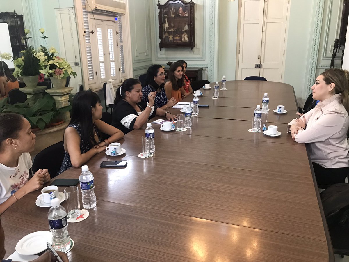 En el encuentro, participaron las estudiantes del <a href="/ISRICuba/">ISRI Cuba</a> que cuestan el periodo de prácticas en la <a href="/FMC_Cuba/">FMC de Cuba</a>. Nuestra #DiplomaciaRevolucionaria del futuro.