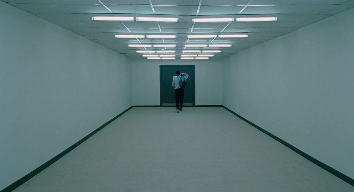 comesfullcircle's tweet photo. 애프터 썬 봤다.. 단순히 아빠와 보낸 아름다운 유년의 기억에 대한 영화가 아니라 내가 소피(아이)가 되기도 하고 캘럼(어른)이 되기도 한다는 점에서 좋은 영화였다 우리가 살면서 뒤늦게 섬광처럼 누군가를 이해하게 되기 시작하는 지점에 대한 퍼즐 조각 같았어 https://t.co/0Y4HMLyWMS
