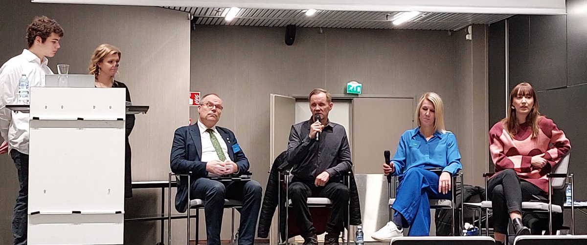 Tvinko's tweet photo. Uskonnonvapaus toteutuu lain tasolla hyvin, ja Suomi ollut 100v sitten asiassa edelläkävijä. Käytännön tasolla tilanne vaihtelee, mistä kansanedustajat nostavat uskonnon opetuksen, rituaaliteurastuksen ja sananvapauden vakaumuksessa  #uskonnonvapaus #kirkko_evl  #Educa2023 https://t.co/8DLzCzufxo